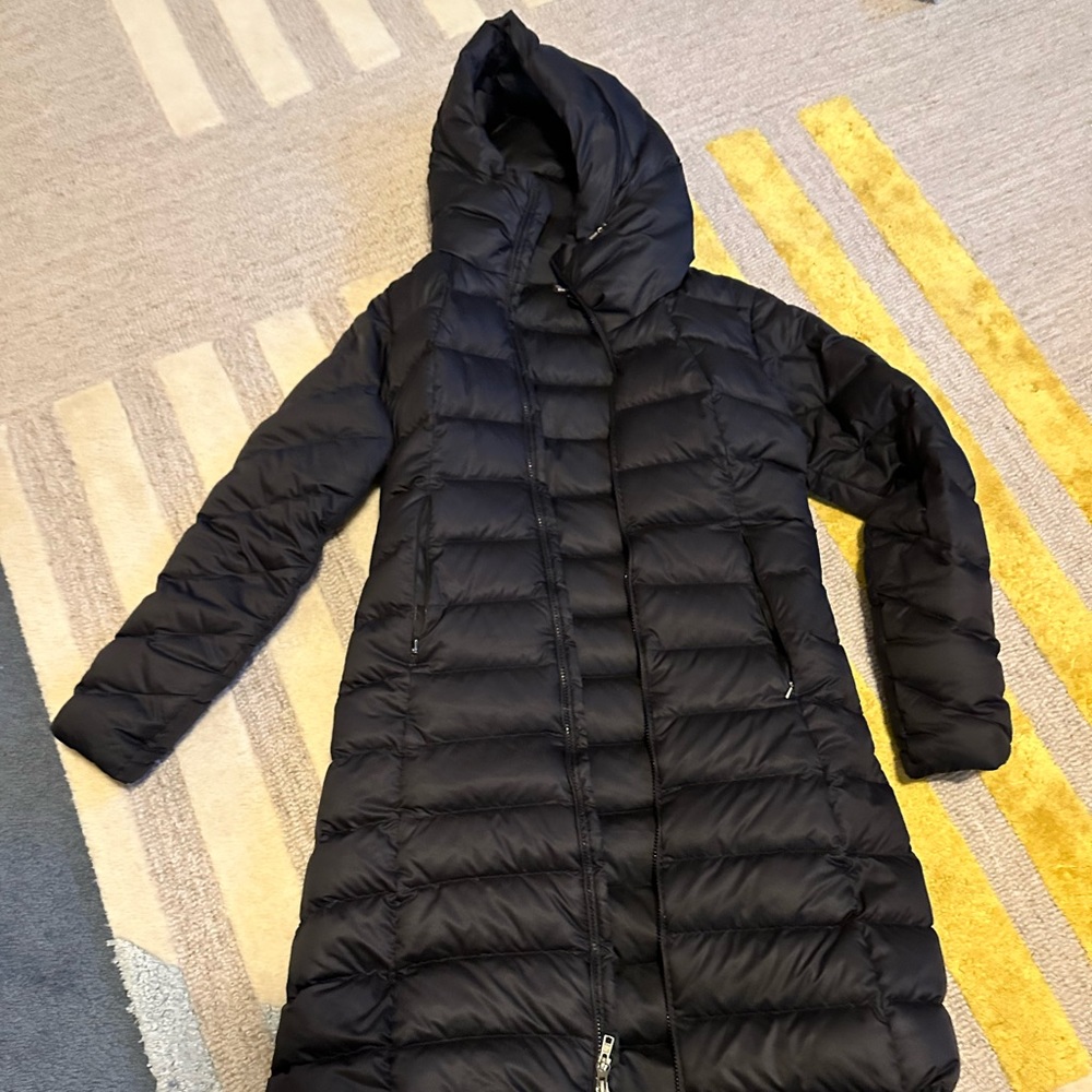 Patagonia Women’s Downtown Parka black size small